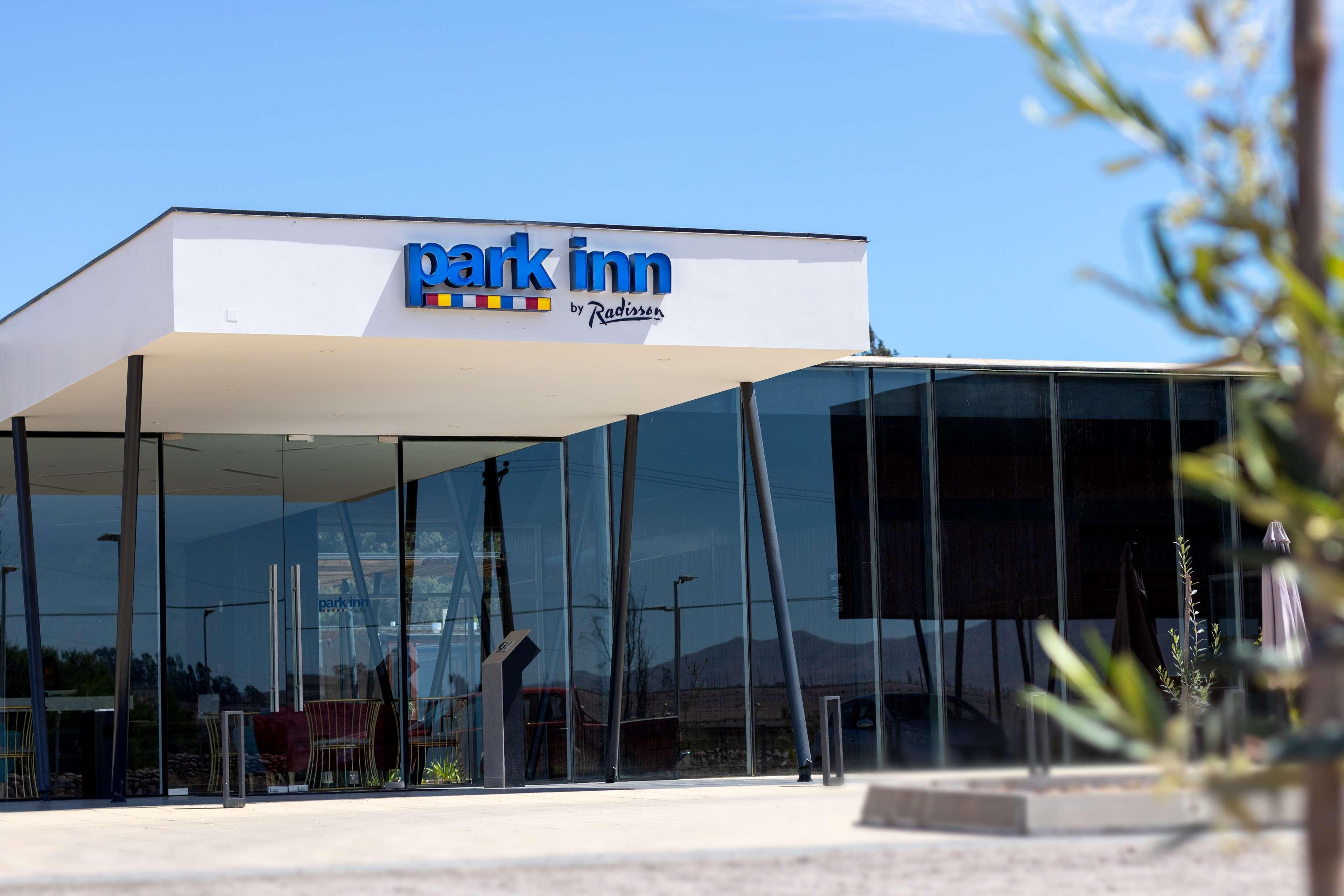 Park Inn By Radisson Los Olivos De וינאר מראה חיצוני תמונה