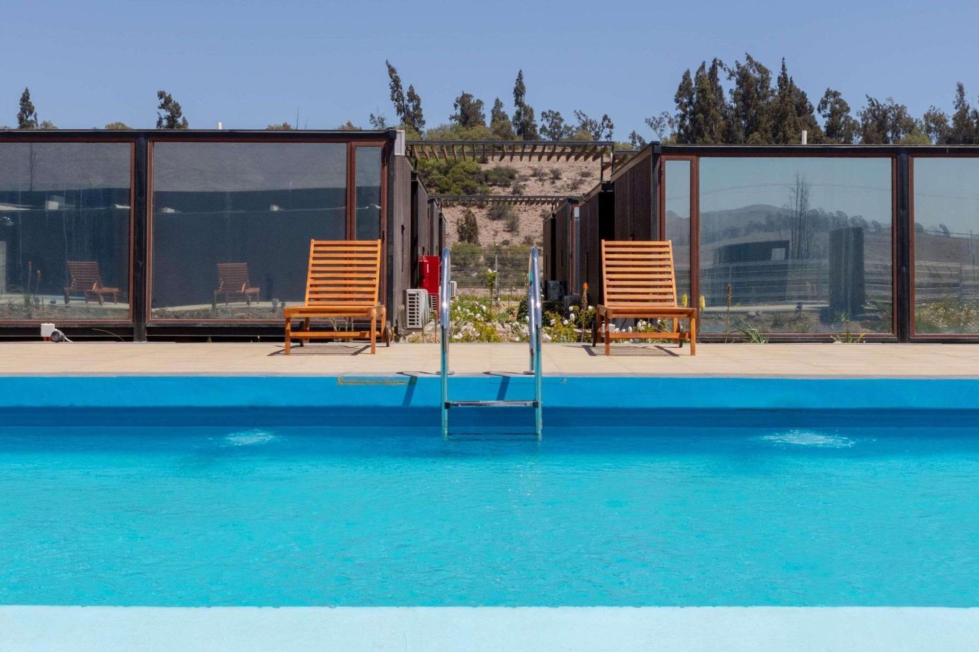 Park Inn By Radisson Los Olivos De וינאר מראה חיצוני תמונה
