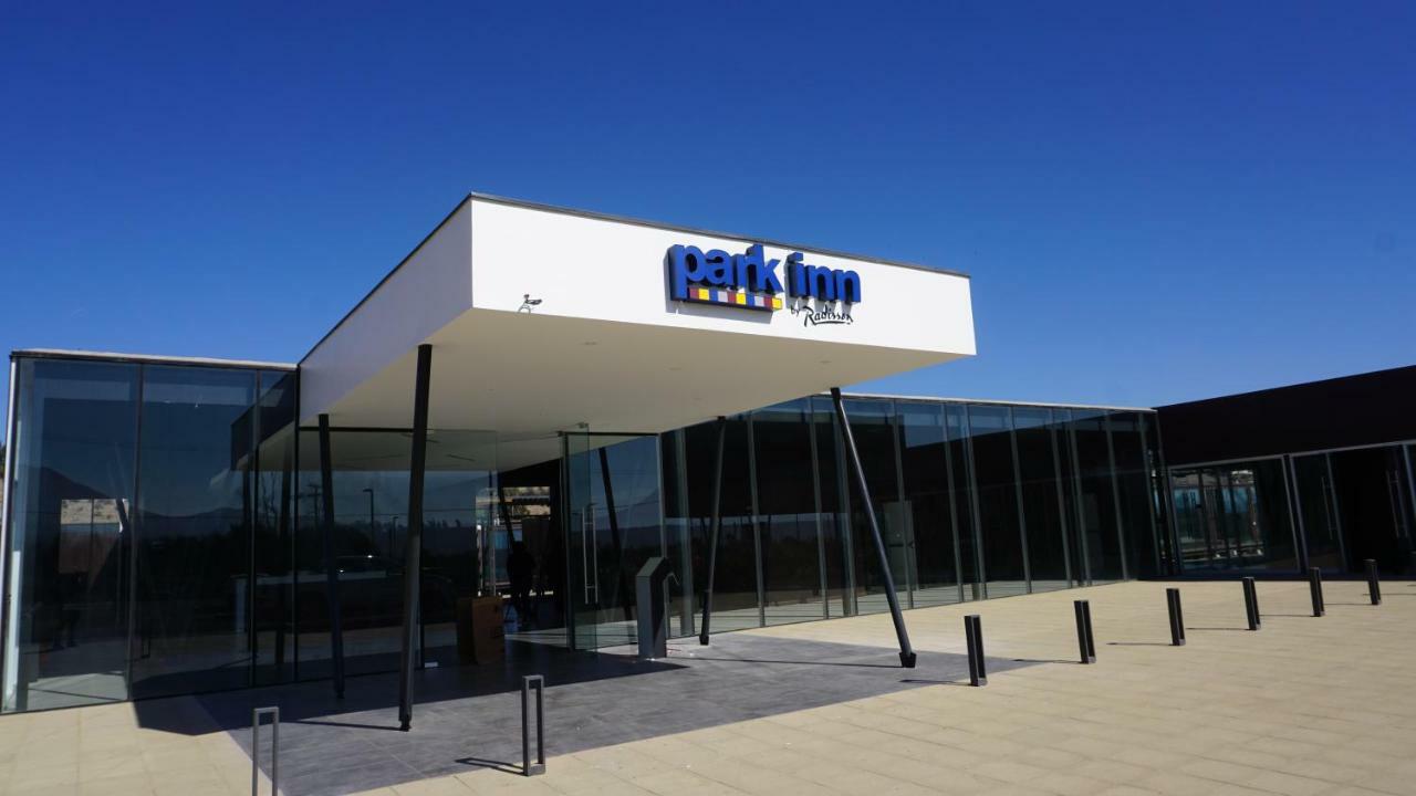 Park Inn By Radisson Los Olivos De וינאר מראה חיצוני תמונה