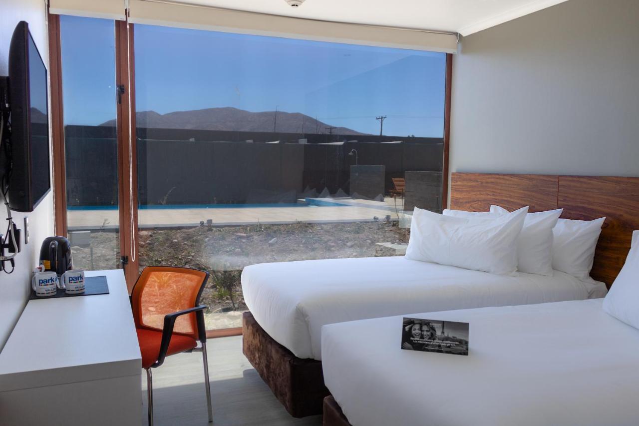 Park Inn By Radisson Los Olivos De וינאר מראה חיצוני תמונה