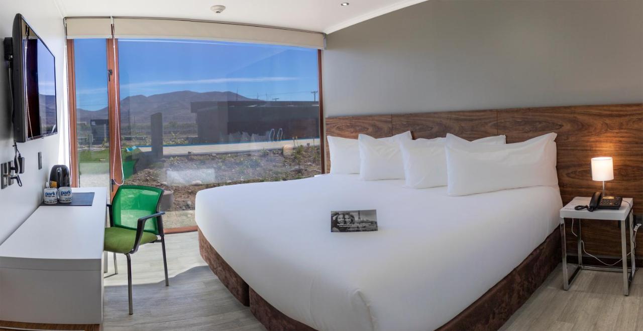 Park Inn By Radisson Los Olivos De וינאר מראה חיצוני תמונה